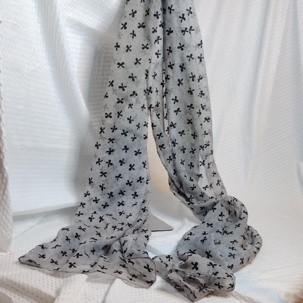 Gray Scarf With Black Bow Pattern - image 1